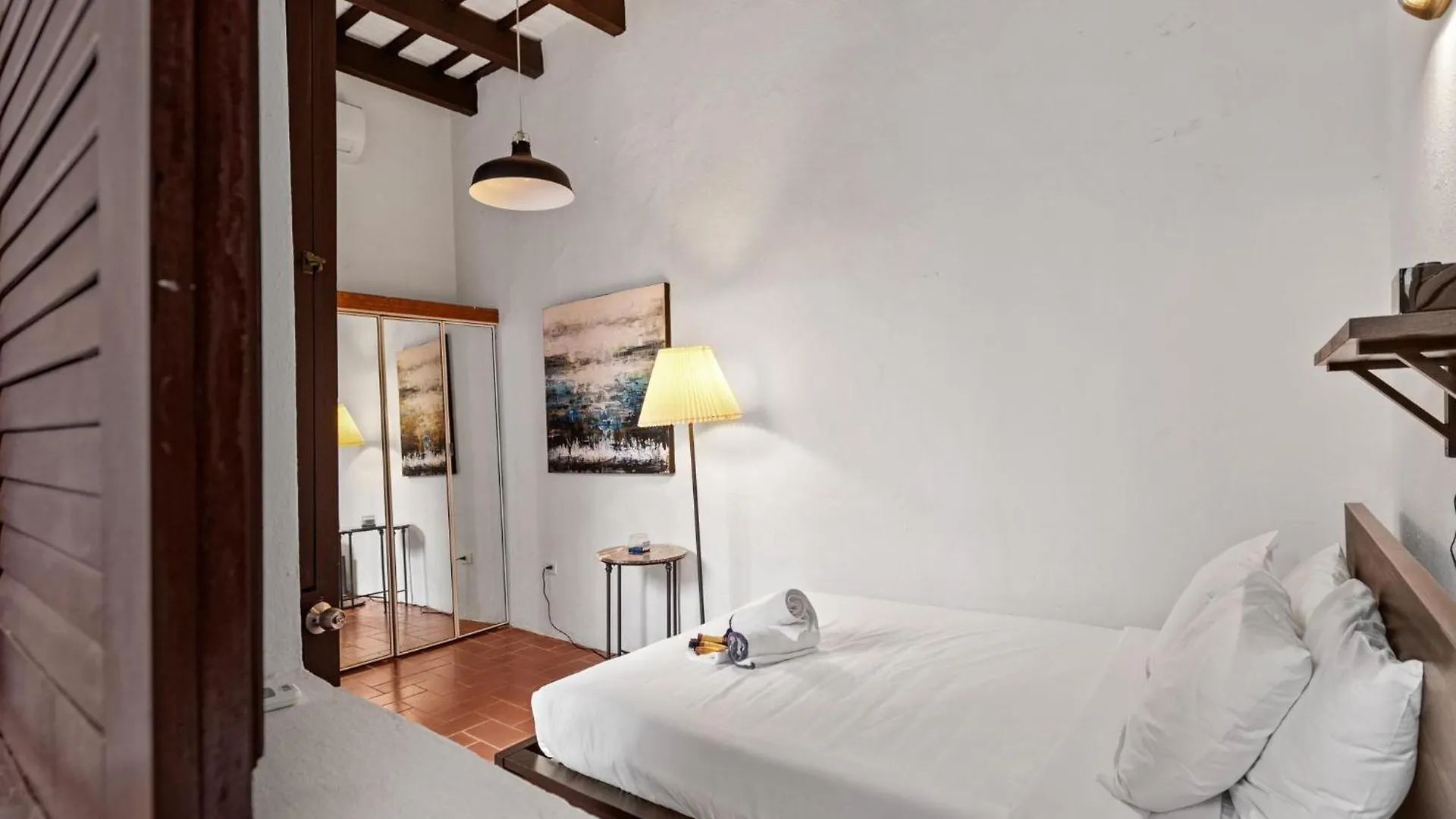 Colonial Villa Just Remodeled 2 Floors Indoor Patio & Tub 산후안
