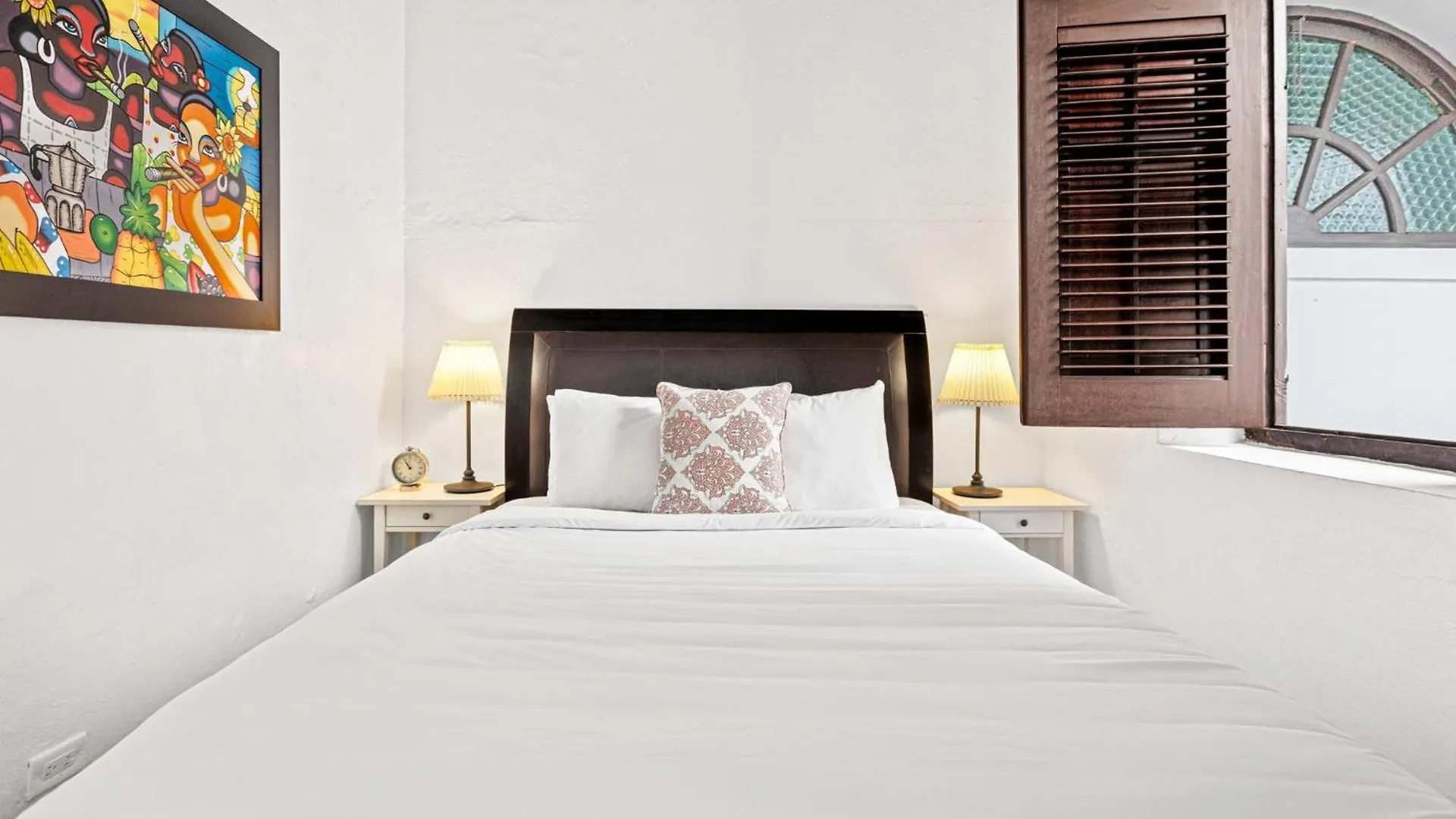Colonial Villa Just Remodeled 2 Floors Indoor Patio & Tub 산후안